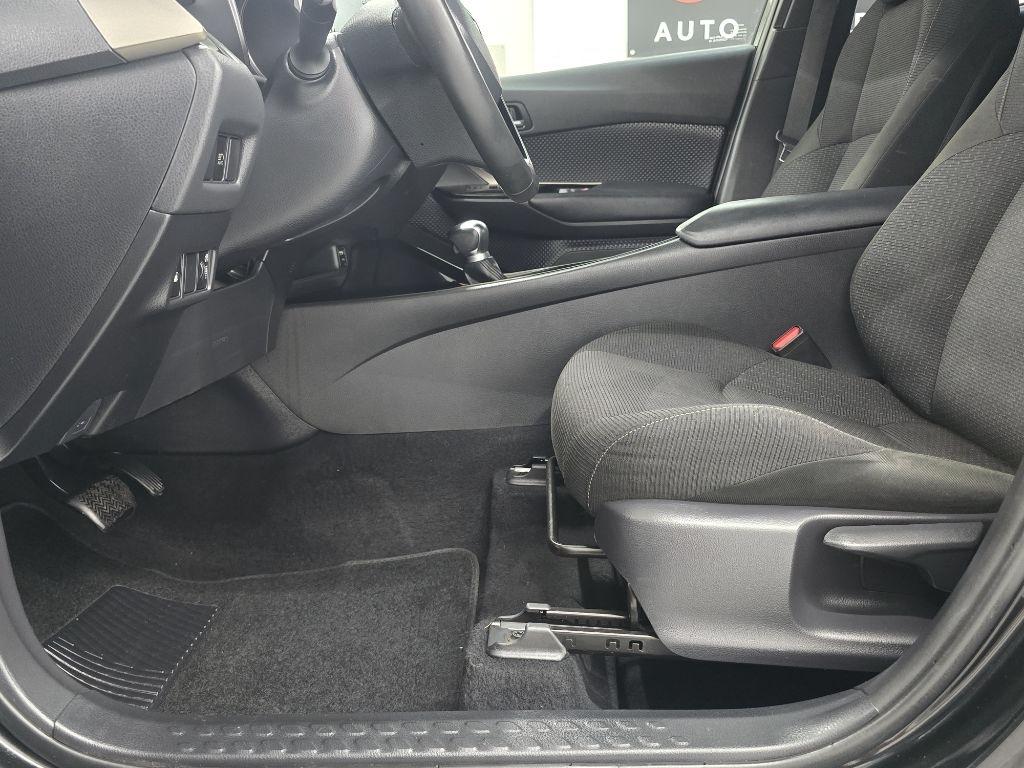 Toyota C-HR LE 2019