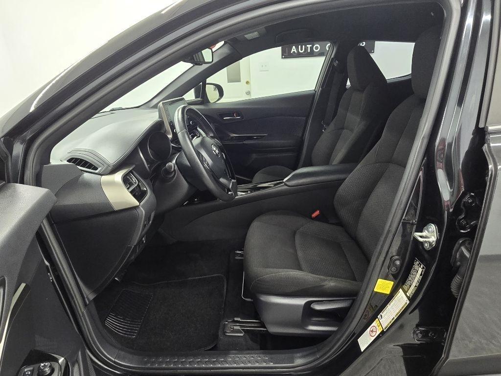Toyota C-HR LE 2019
