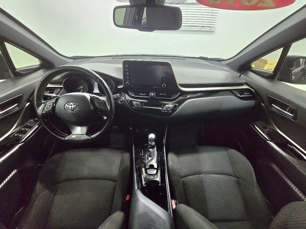 Toyota C-HR LE 2019