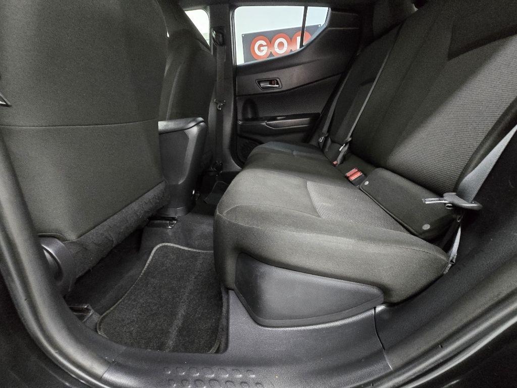 Toyota C-HR LE 2019