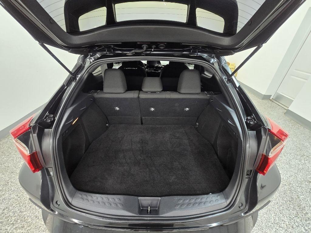 Toyota C-HR LE 2019