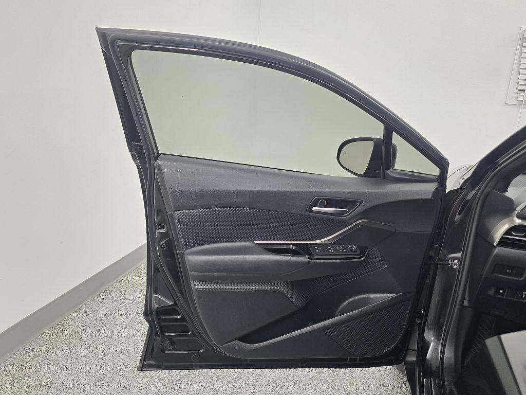 Toyota C-HR LE 2019