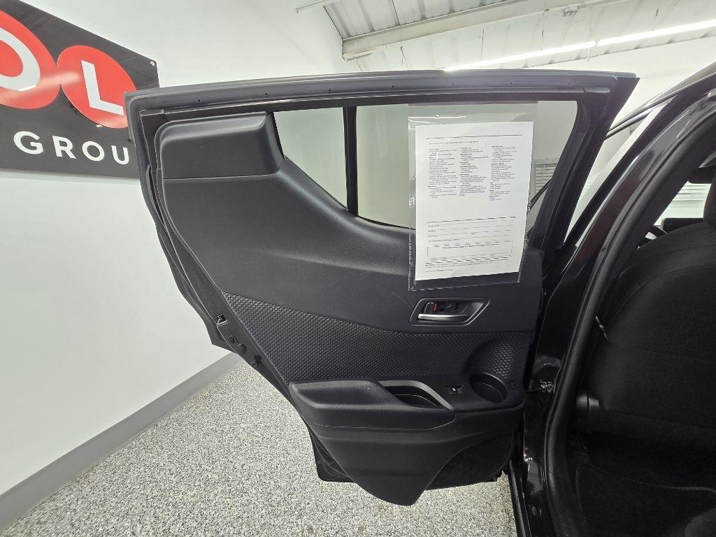 Toyota C-HR LE 2019