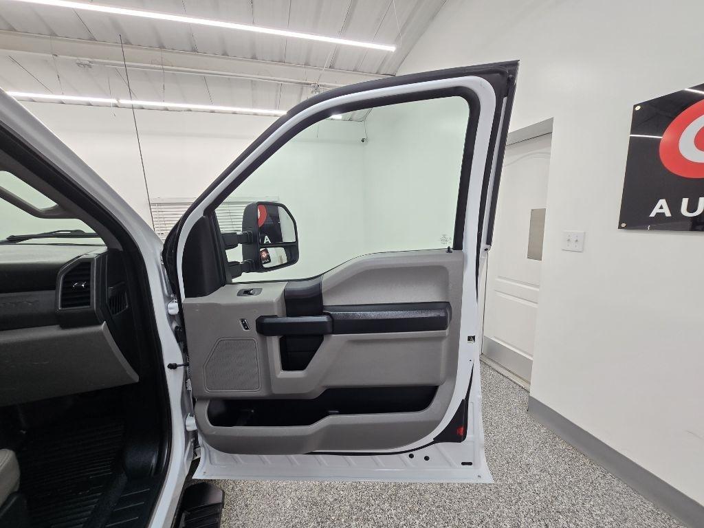 Ford F-250 SD Lariat SuperCab Long Bed 2WD 2018