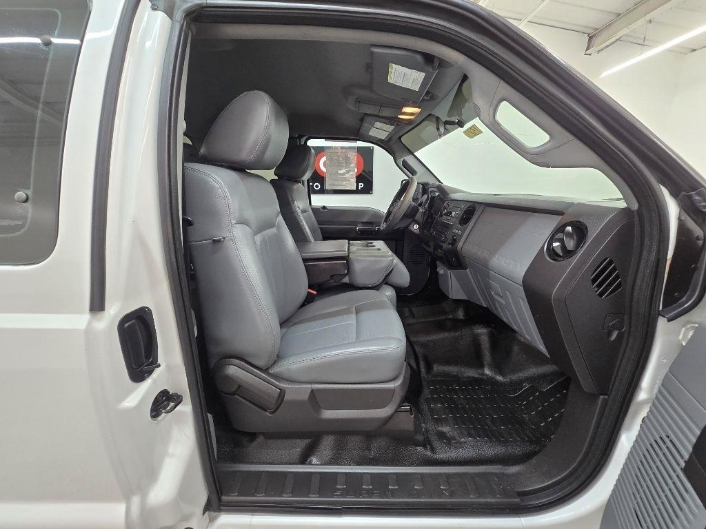 Ford F-250 SD XLT SuperCab Long Bed 2WD 2011