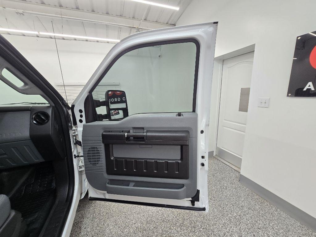 Ford F-250 SD XLT SuperCab Long Bed 2WD 2011