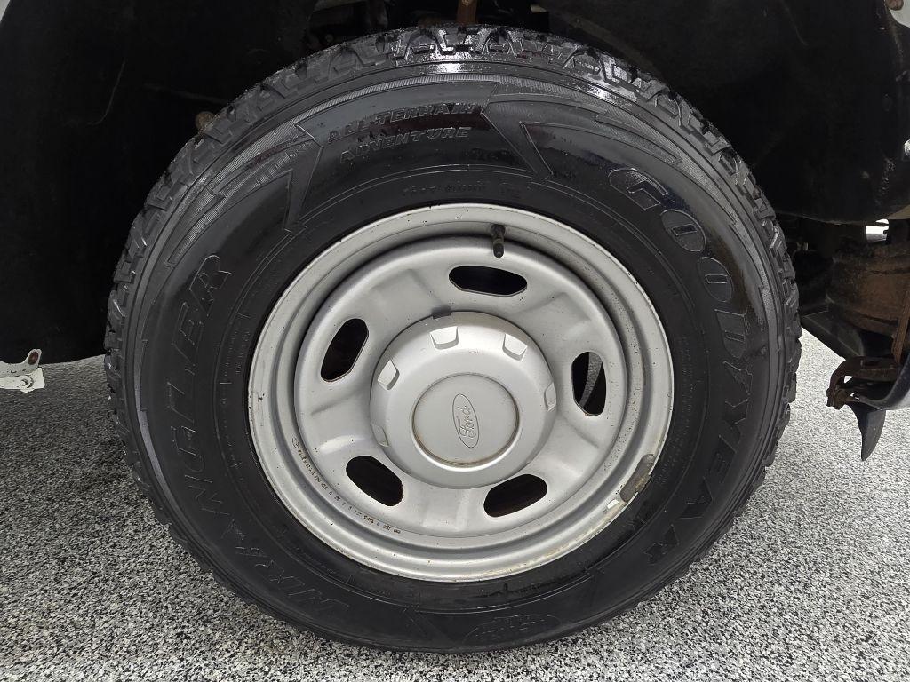 Ford F-250 SD XLT SuperCab Long Bed 2WD 2011