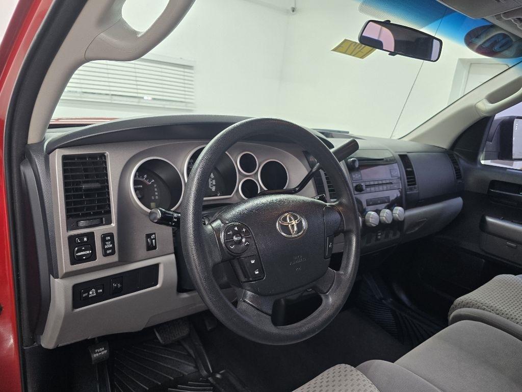 Toyota Tundra Tundra-Grade Double Cab 4.6L 2WD 2012