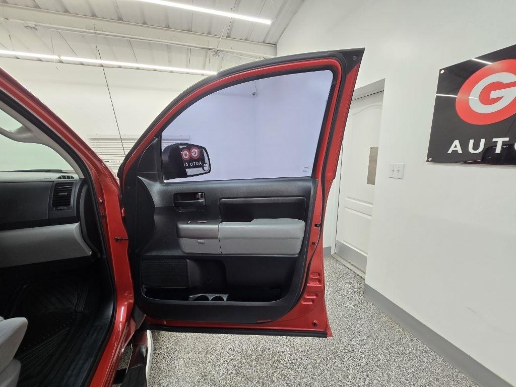 Toyota Tundra Tundra-Grade Double Cab 4.6L 2WD 2012
