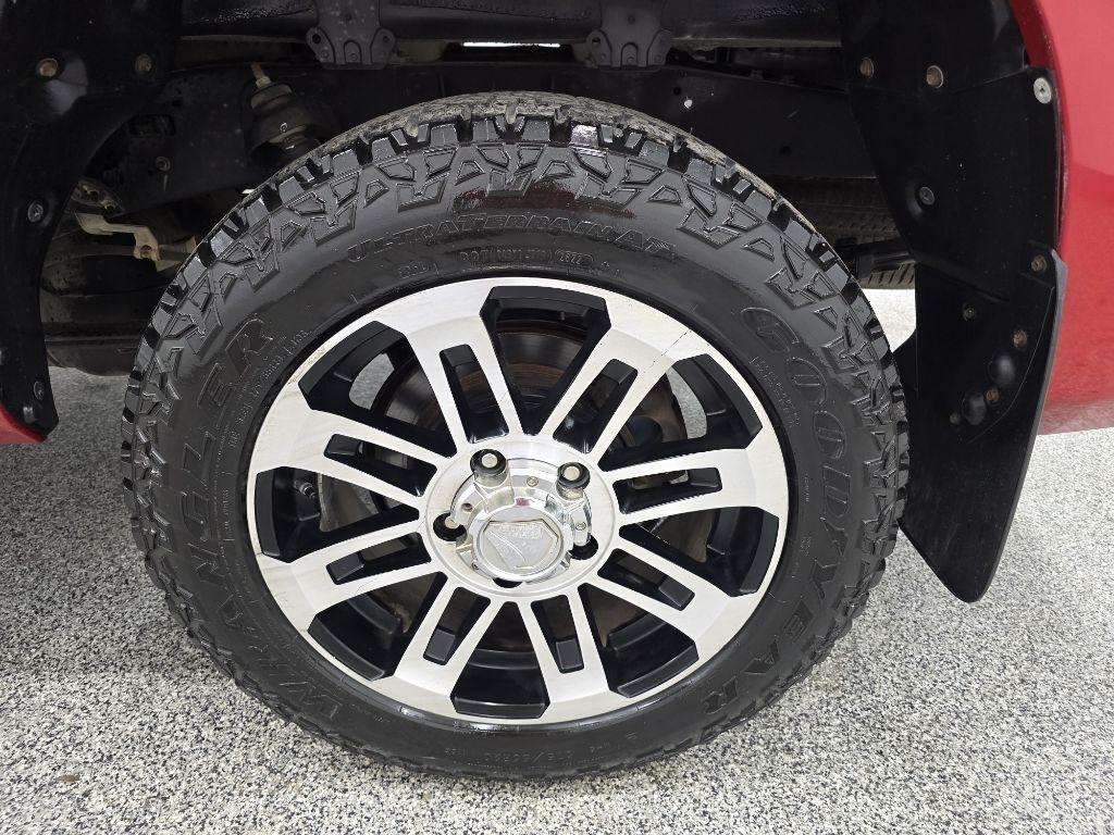 Toyota Tundra Tundra-Grade Double Cab 4.6L 2WD 2012