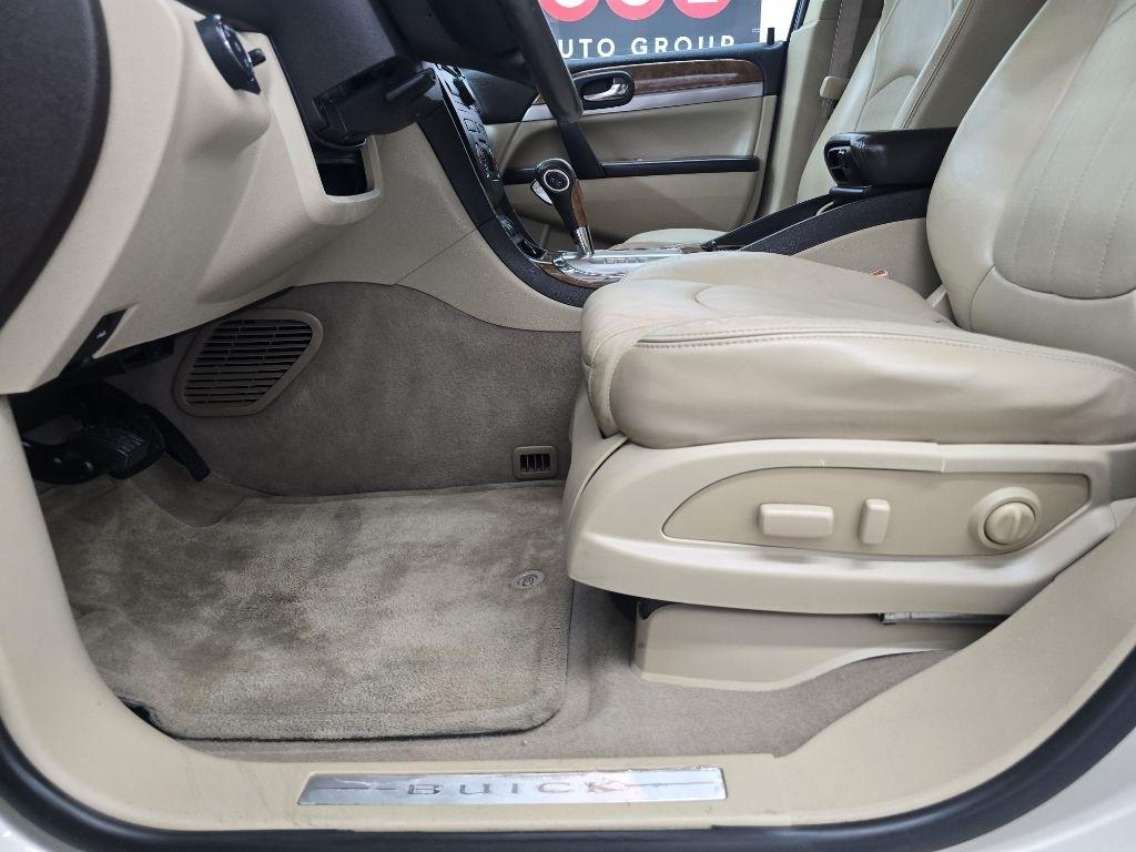 Buick Enclave  2011
