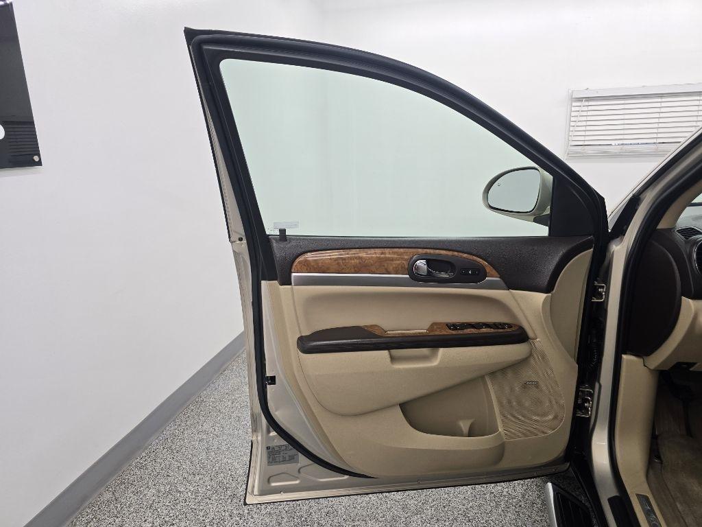 Buick Enclave  2011