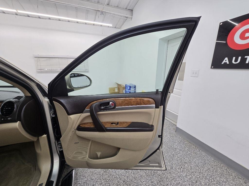 Buick Enclave  2011