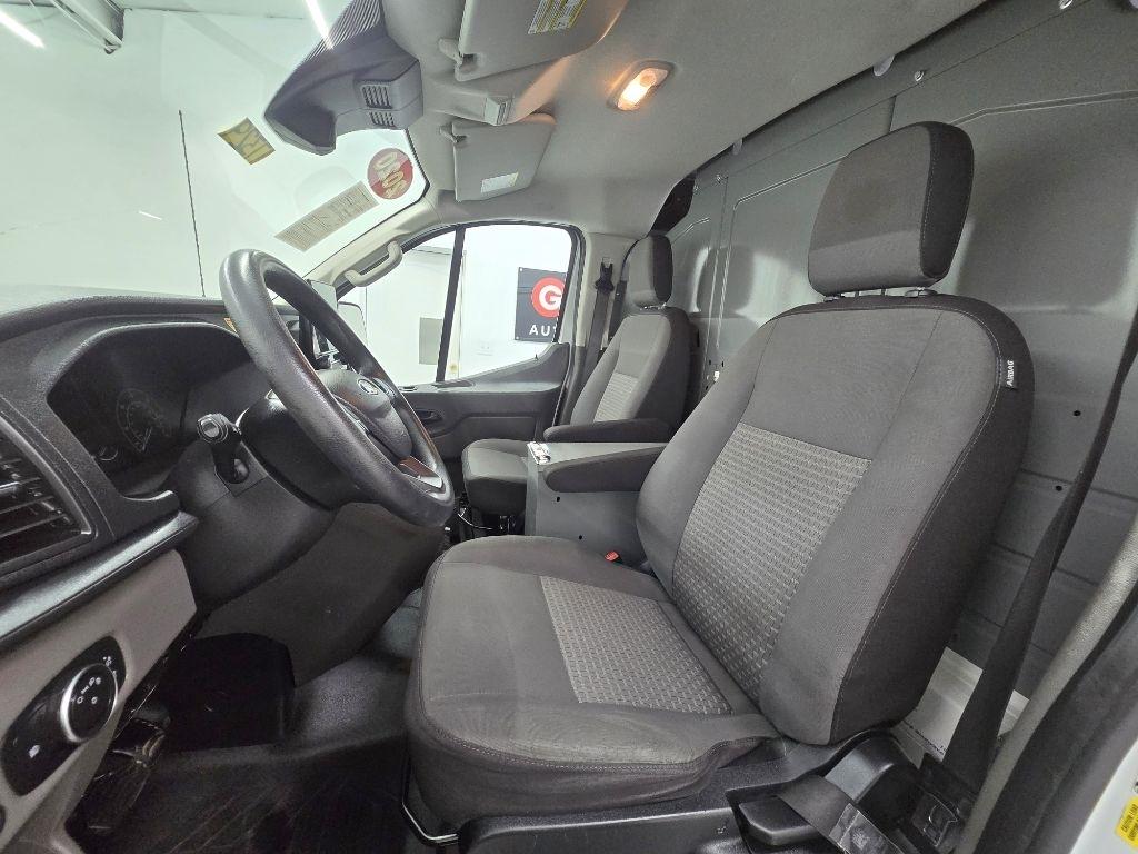 Ford Transit 150 Van Low Roof w/Sliding Pass. 130-in. WB 2020