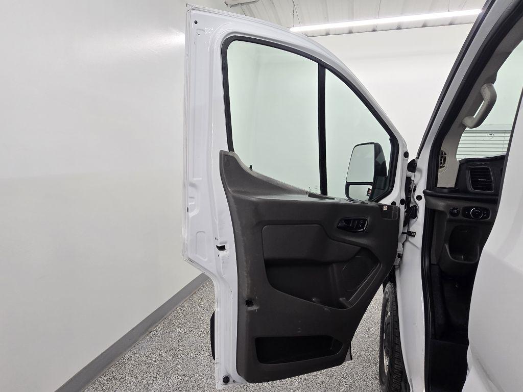 Ford Transit 150 Van Low Roof w/Sliding Pass. 130-in. WB 2020