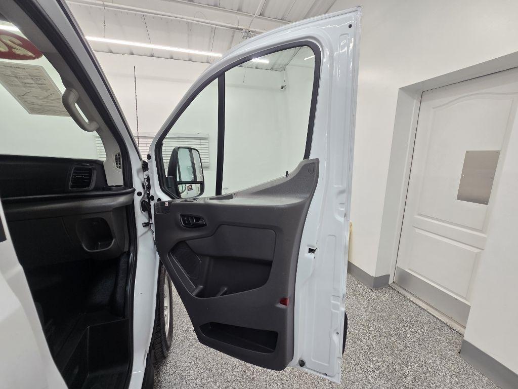 Ford Transit 150 Van Low Roof w/Sliding Pass. 130-in. WB 2020
