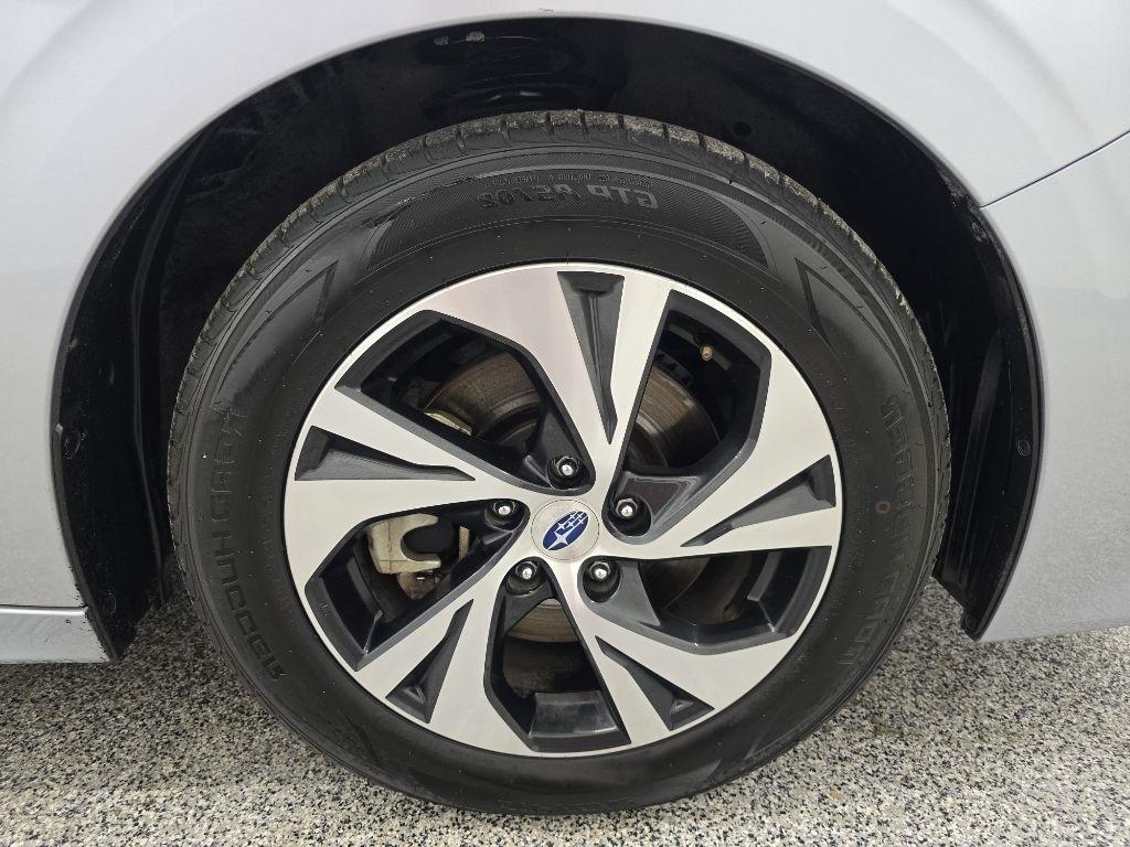 Subaru Legacy Premium 2022