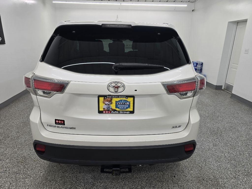 Toyota Highlander XLE FWD V6 2015