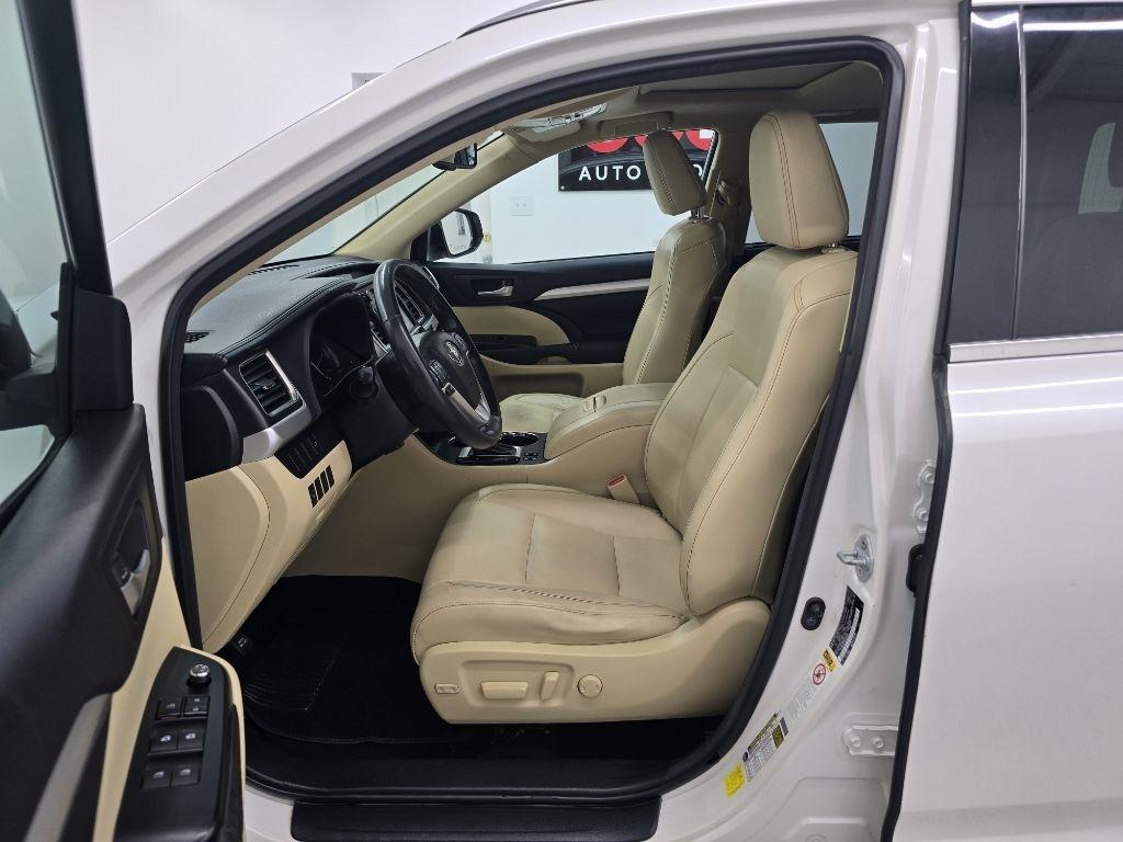 Toyota Highlander XLE FWD V6 2015