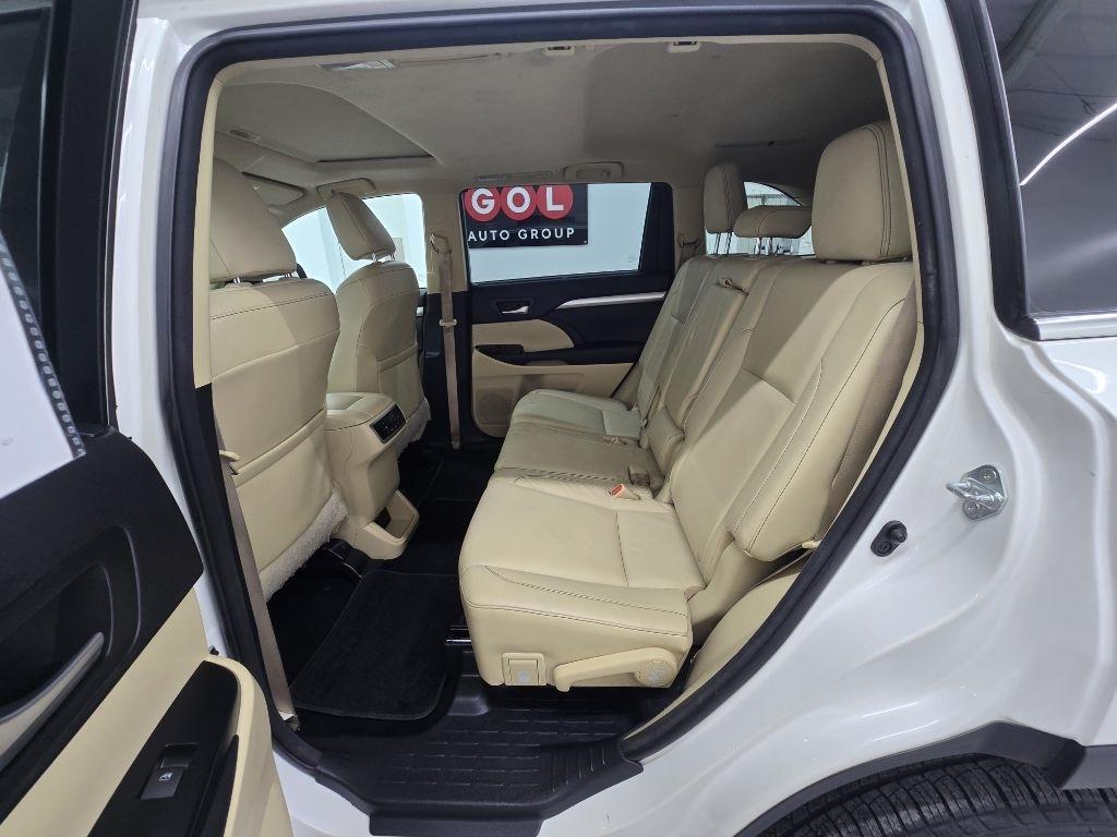 Toyota Highlander XLE FWD V6 2015