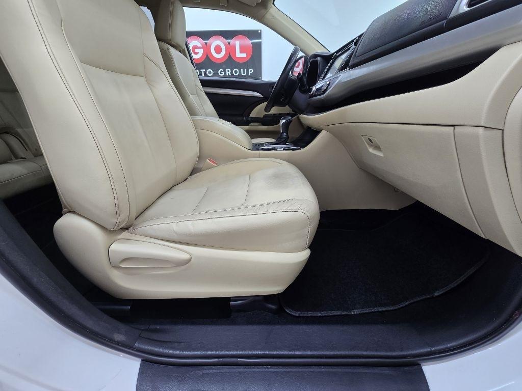 Toyota Highlander XLE FWD V6 2015