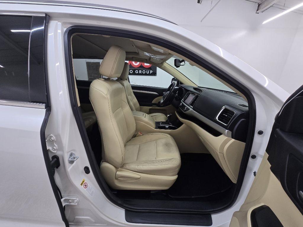 Toyota Highlander XLE FWD V6 2015