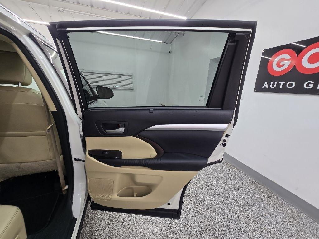 Toyota Highlander XLE FWD V6 2015