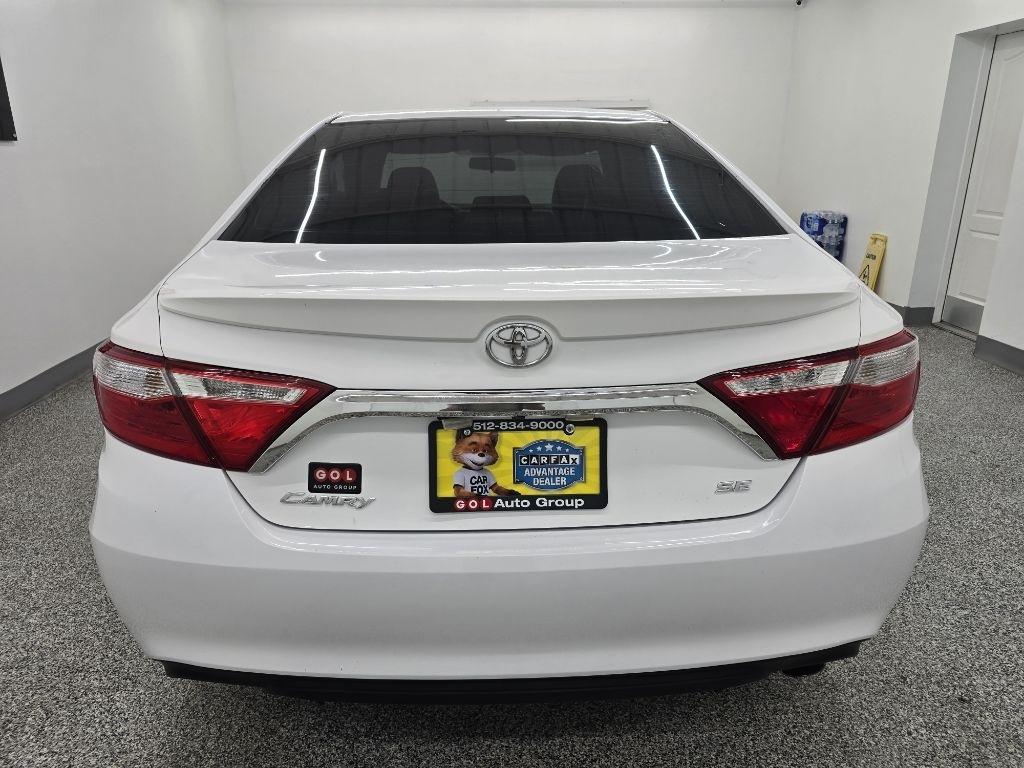 Toyota Camry SE 2017