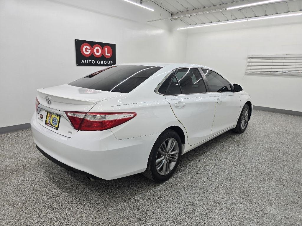Toyota Camry SE 2017