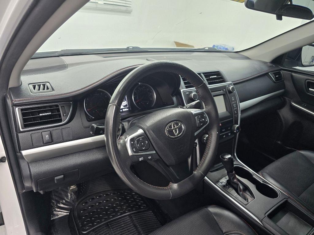 Toyota Camry SE 2017