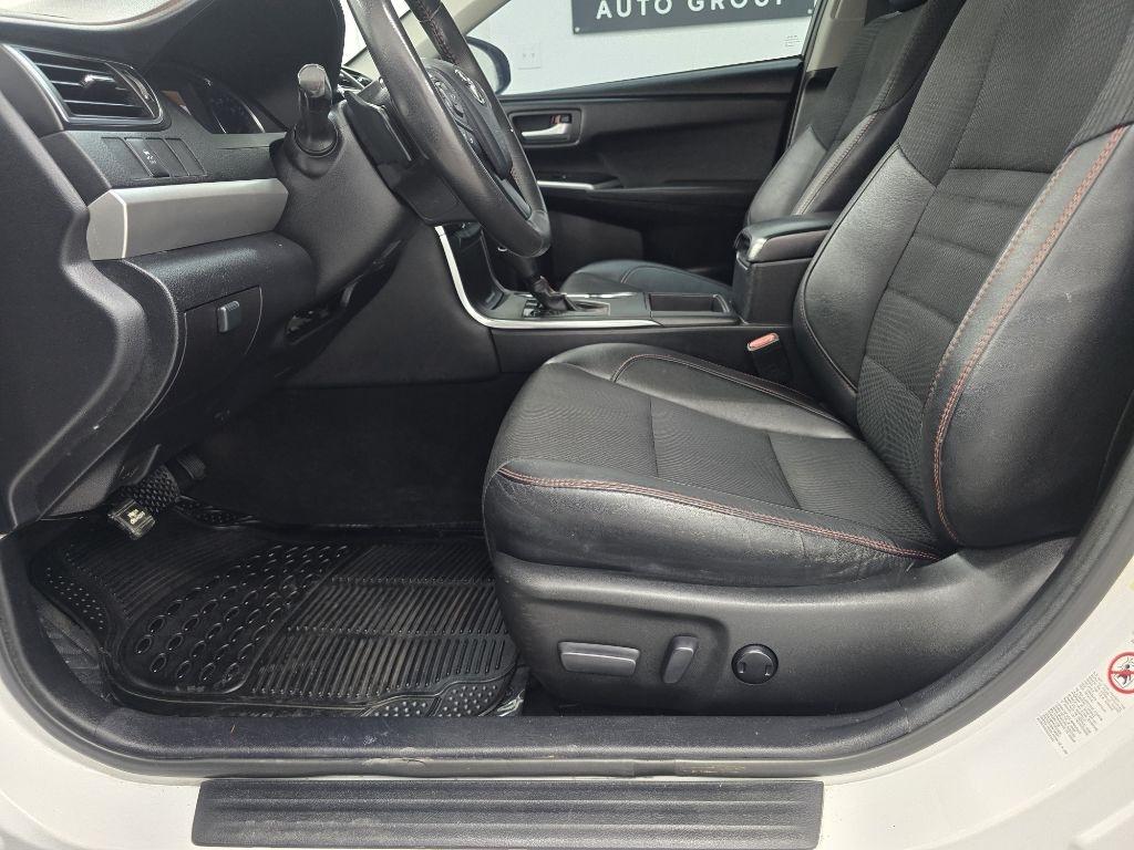 Toyota Camry SE 2017