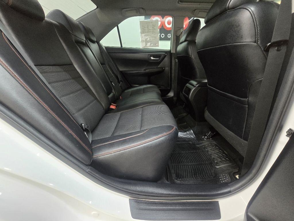 Toyota Camry SE 2017