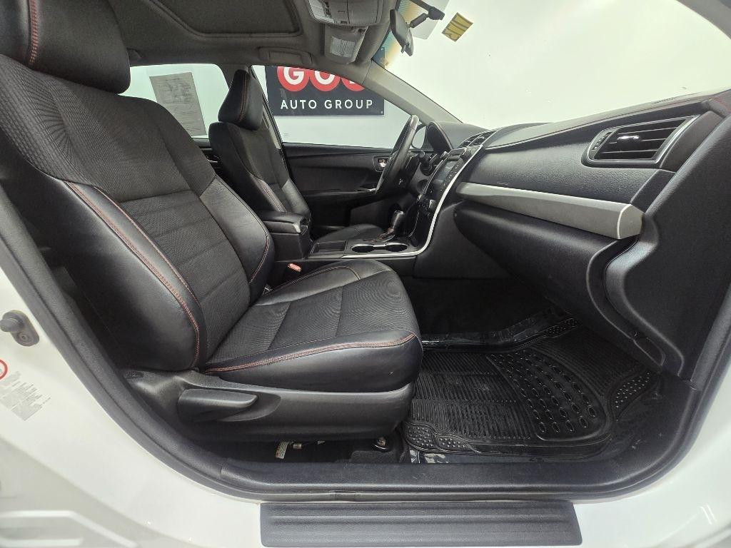 Toyota Camry SE 2017
