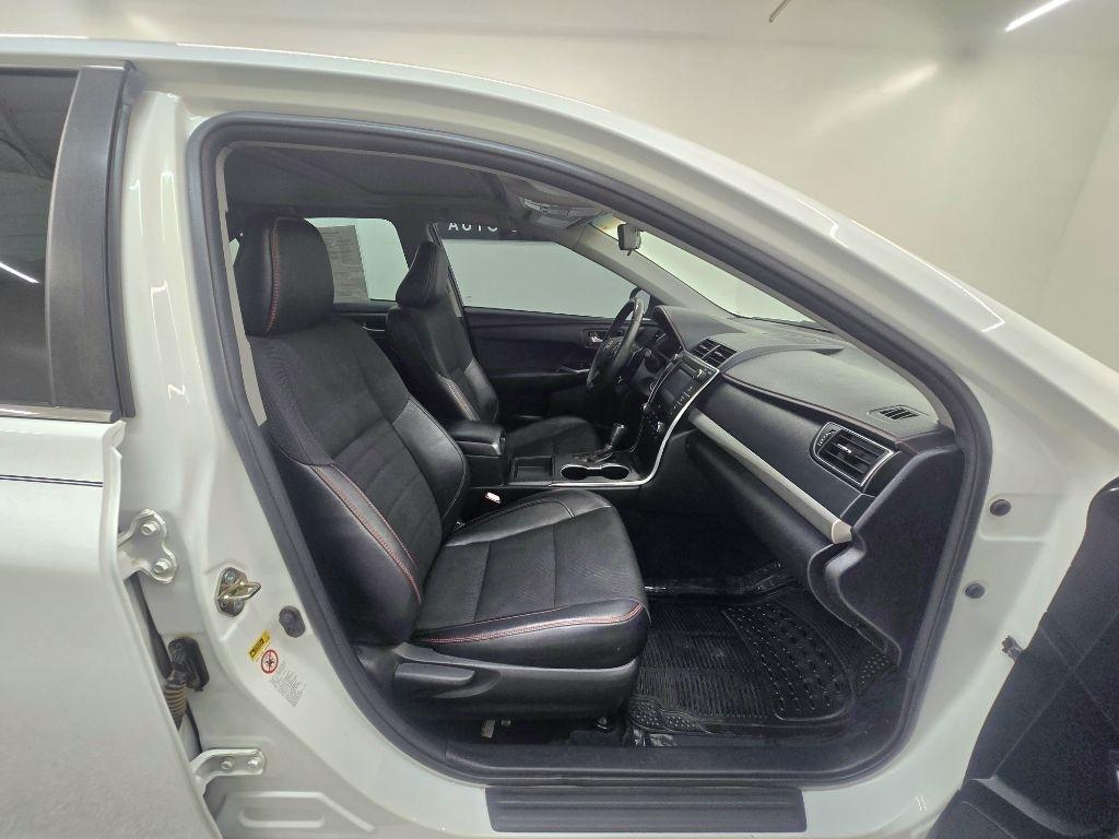 Toyota Camry SE 2017