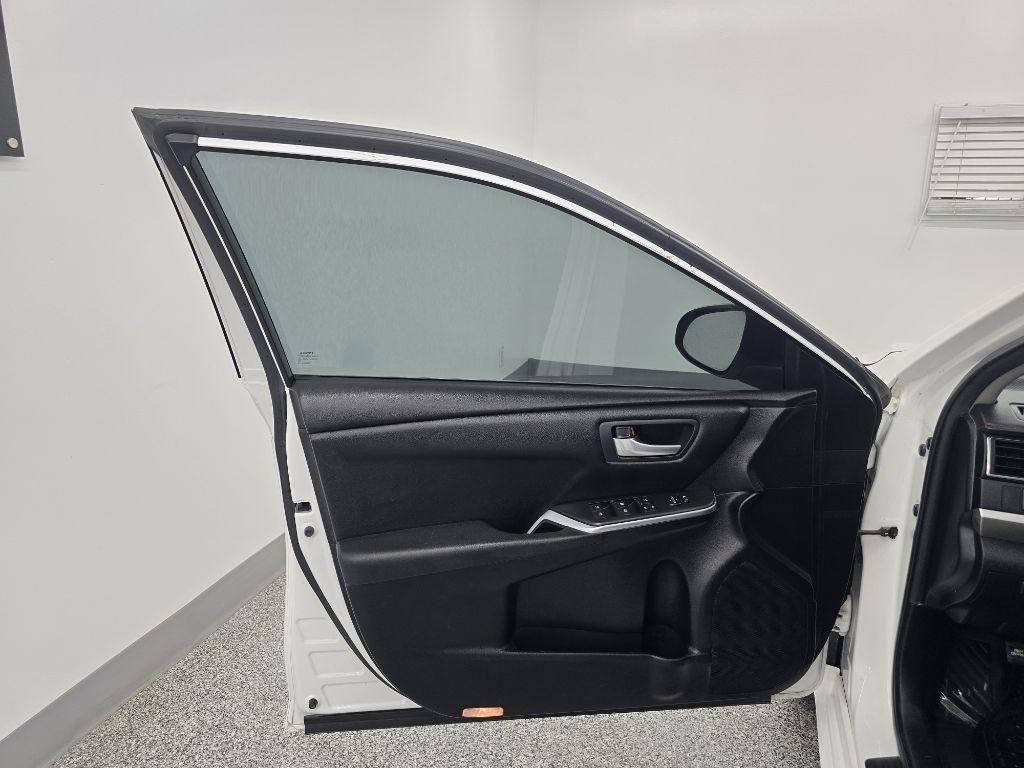 Toyota Camry SE 2017