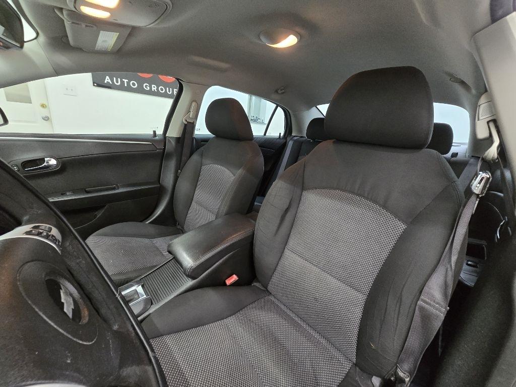 Chevrolet Malibu 1LT 2012