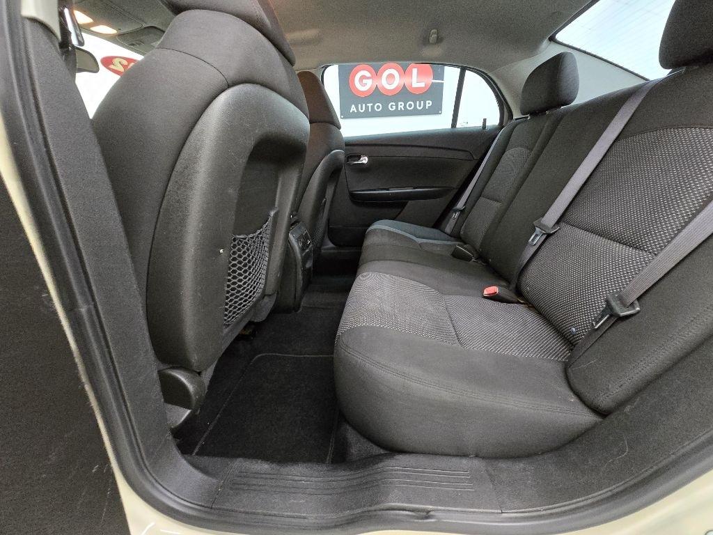 Chevrolet Malibu 1LT 2012