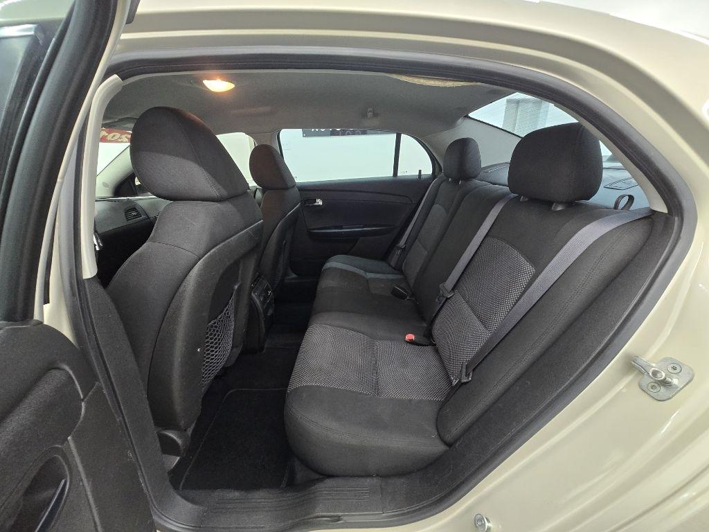 Chevrolet Malibu 1LT 2012