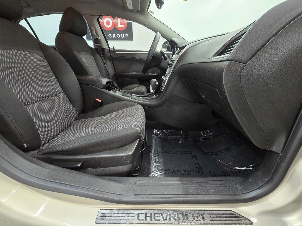 Chevrolet Malibu 1LT 2012