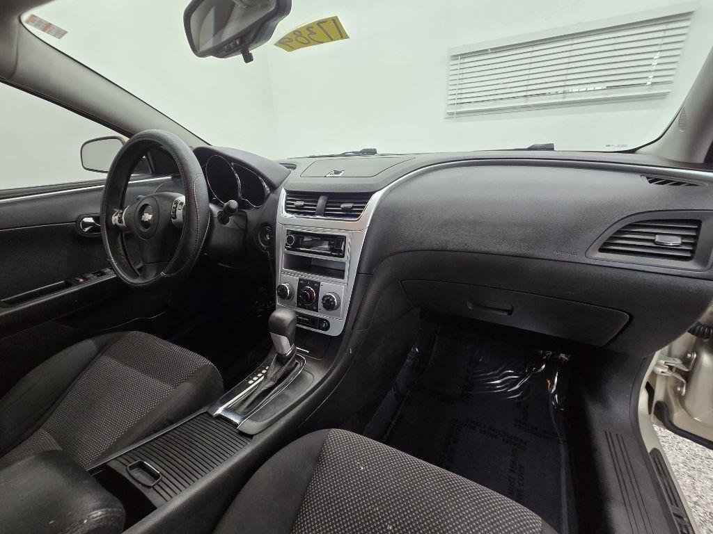 Chevrolet Malibu 1LT 2012