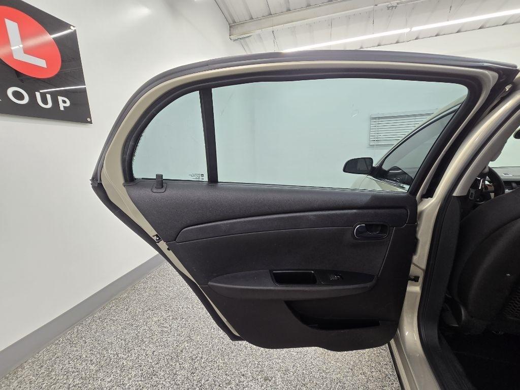 Chevrolet Malibu 1LT 2012