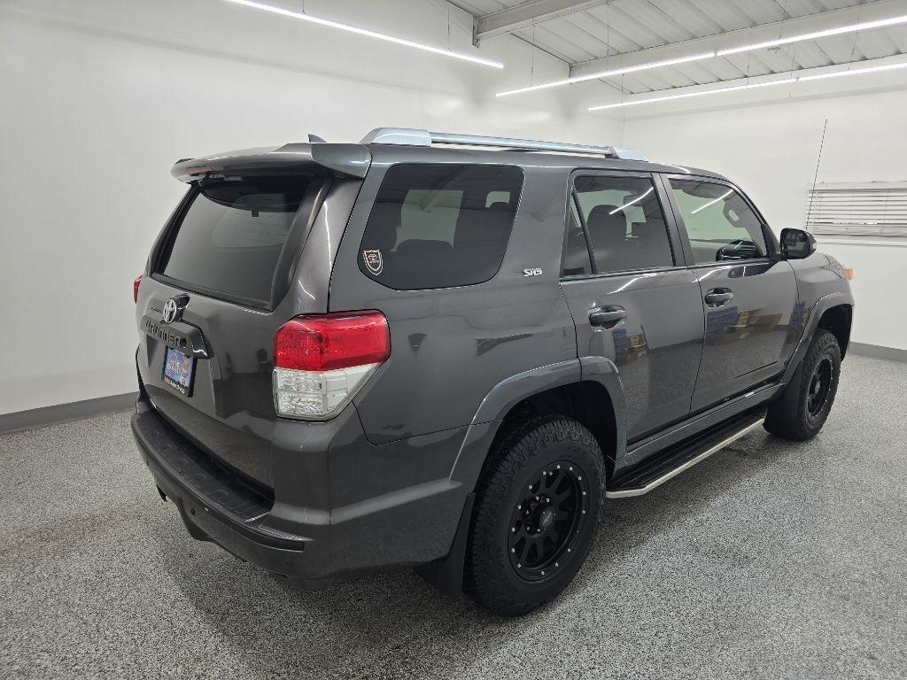 Toyota 4Runner SR5 2WD 2012