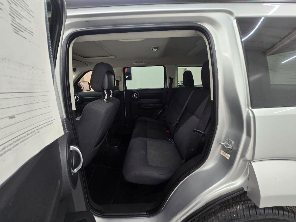 Dodge Nitro Heat 2WD 2011