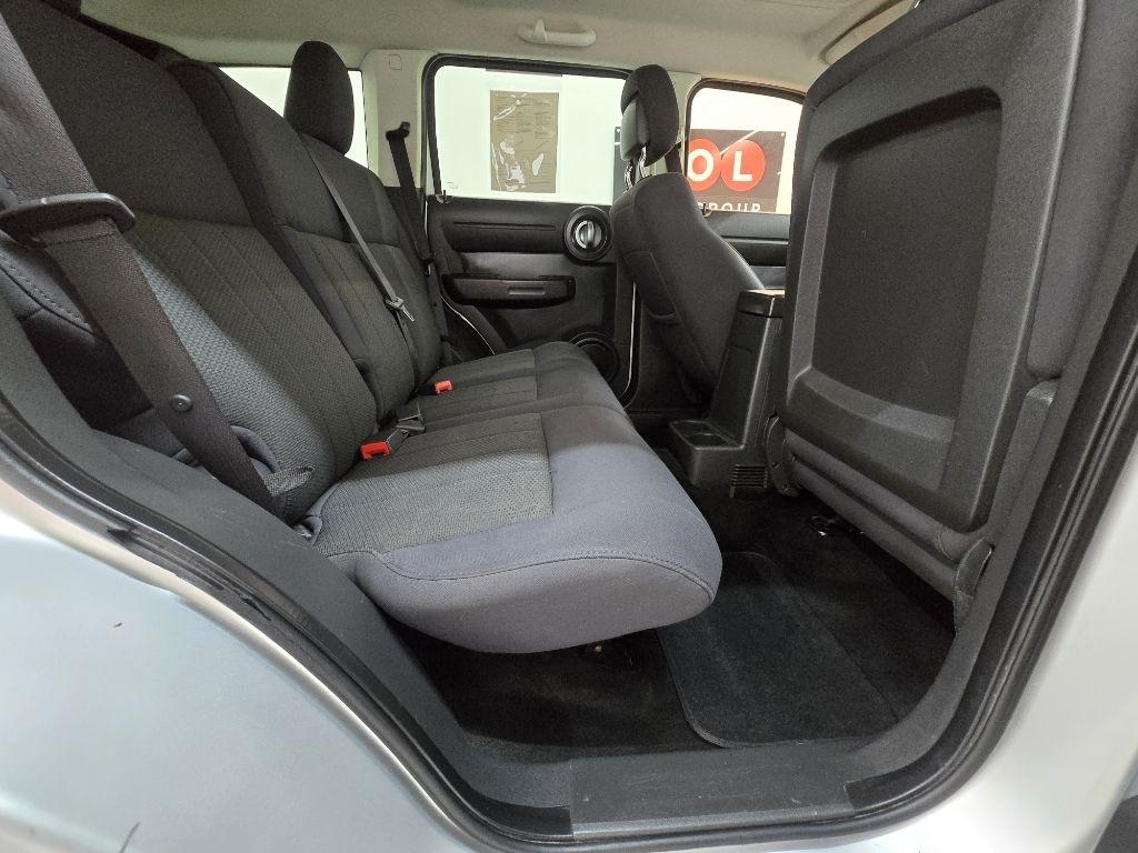 Dodge Nitro Heat 2WD 2011