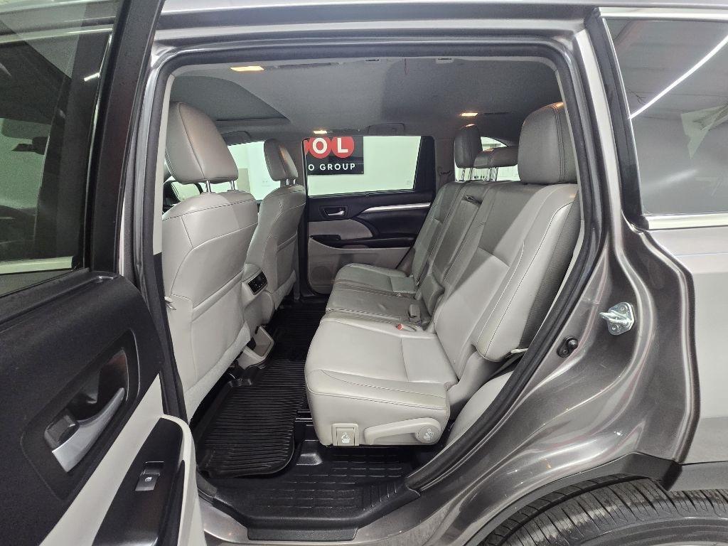Toyota Highlander XLE FWD V6 2016