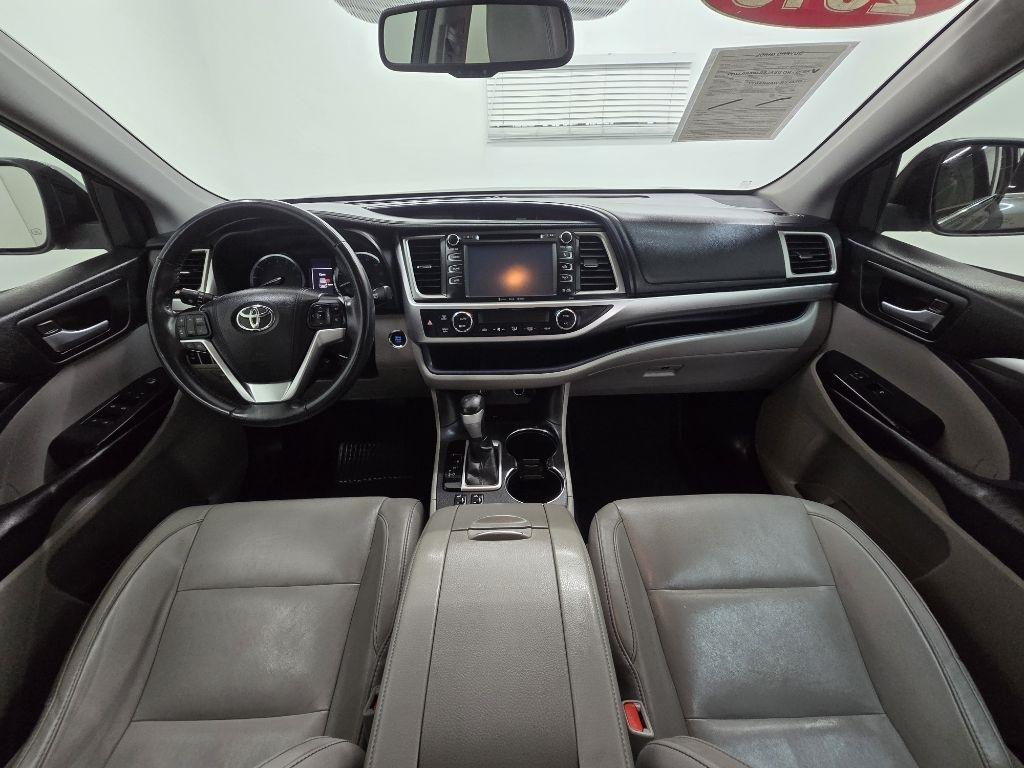 Toyota Highlander XLE FWD V6 2016