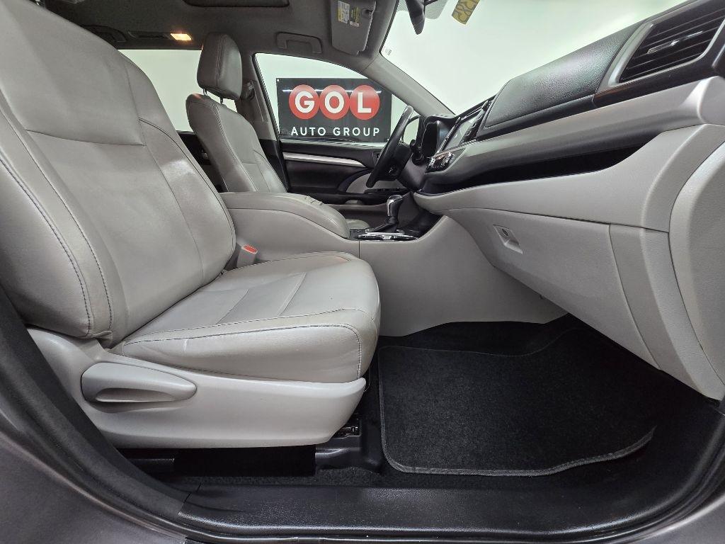 Toyota Highlander XLE FWD V6 2016