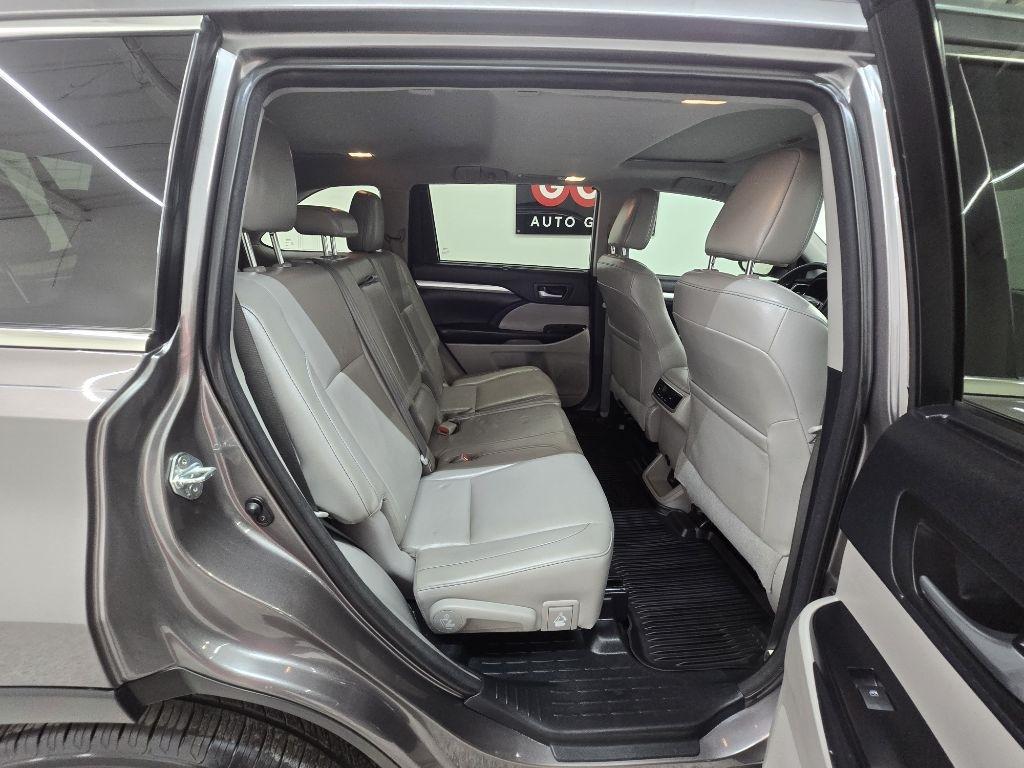 Toyota Highlander XLE FWD V6 2016