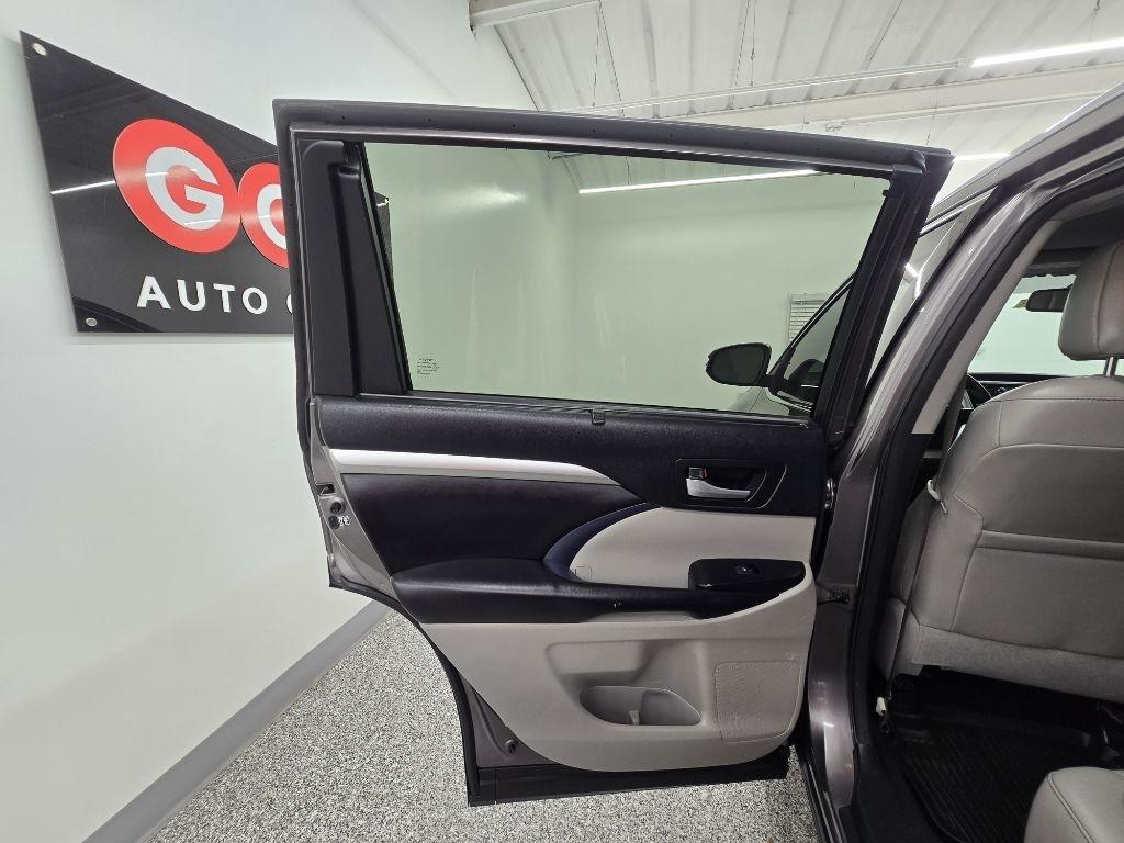 Toyota Highlander XLE FWD V6 2016