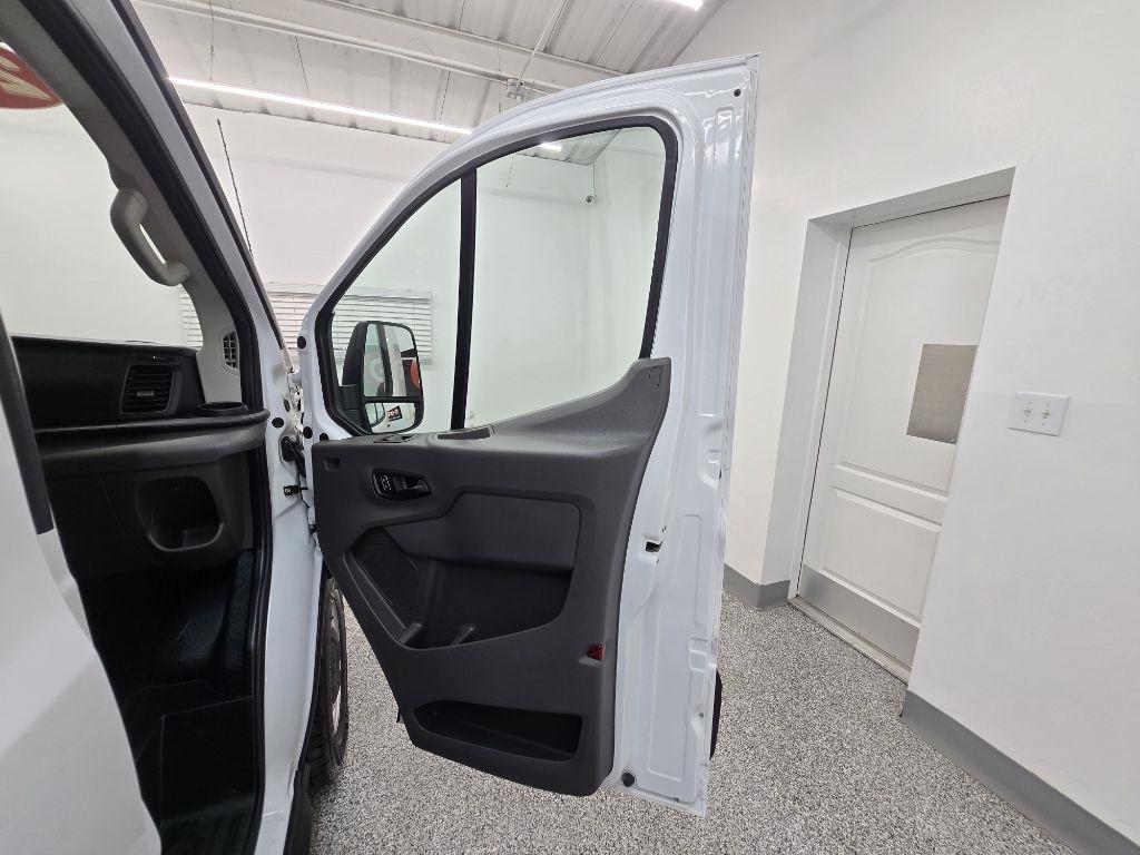 Ford Transit 150 Van Low Roof w/Sliding Pass. 130-in. WB 2023